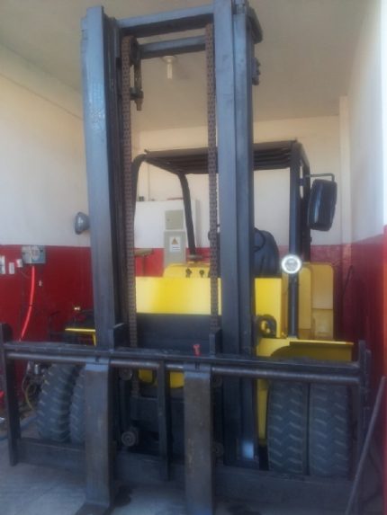 EMPILHADEIRA YALE 7 TON. 1989 - Diesel