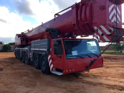 LIEBHERR LTM1400-7.1 2003 - 400 ton.