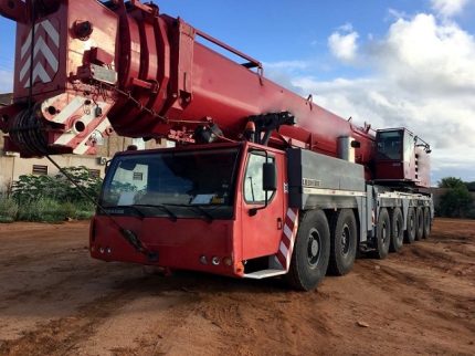 LIEBHERR LTM1400-7.1 2003 - 400 ton.
