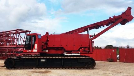 MANITOWOC M2250 2007 300 TON.