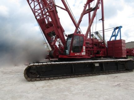 MANITOWOC M2250 2008 - 300 TON.