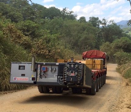 LINHA DE 6 EIXOS AUTOPROPELIDA SCHEUERLE KAMAG K25 2015 - 270 TON.