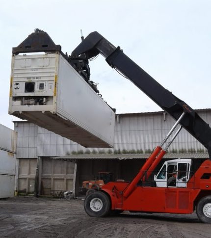 REACH STACKER MILAN MG 4500 S6 2006