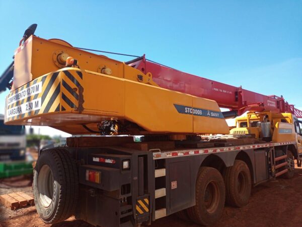 SANY STC300B 2013 30 TON.