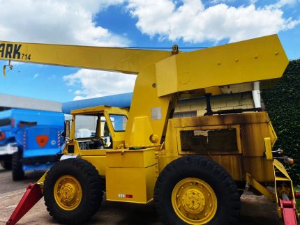 CLARK 714 1977 14 TON.