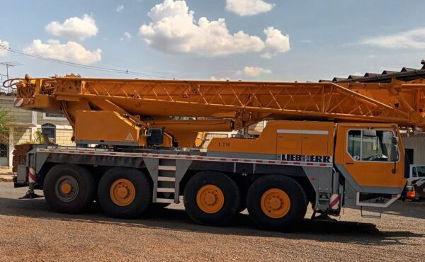 LIEBHERR LTM1080.1 2002 80 TON.