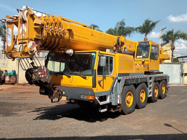 LIEBHERR LTM1080.1 2002 80 TON.