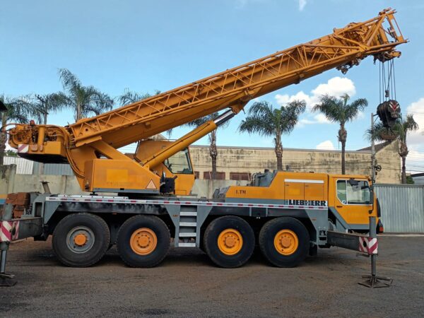 LIEBHERR LTM1080.1 2002 80 TON.