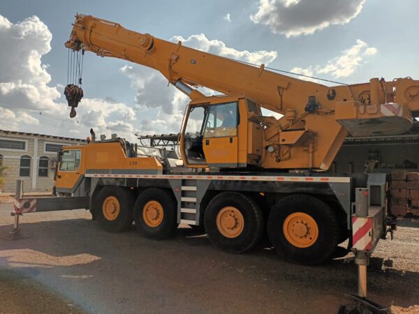 LIEBHERR LTM1080.1 2002 80 TON.