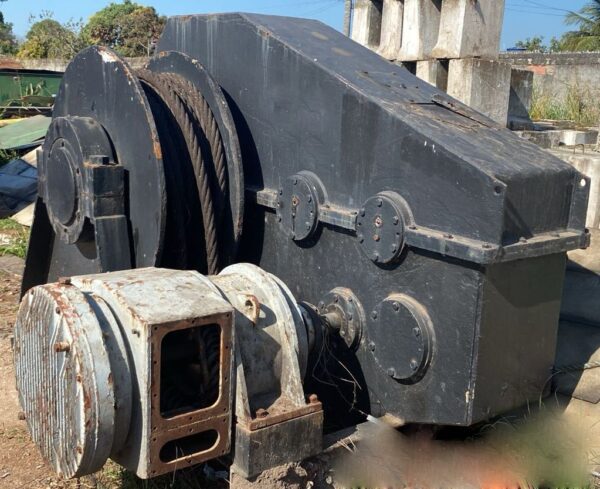 GUINCHO DE ARRASTE ELÉTRICO 150 TON.