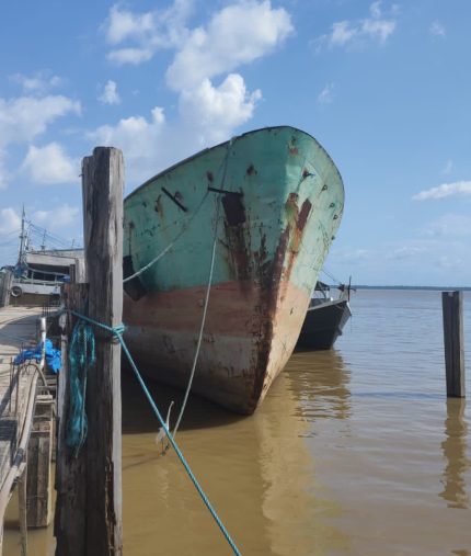 BARCO PARA ALTO MAR (SÓ O CASCO) 42 X 10 X 4 M