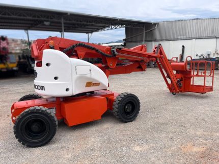 PLATAFORMA ELÉTRICA ARTICULADA SINOBOON GTZZ14E 2013