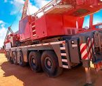 LIEBHERR LTM1220-5.1 2011 220 TON.