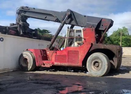 REACH STACKER TEREX PPM 1995