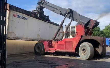 REACH STACKER TEREX PPM 1995