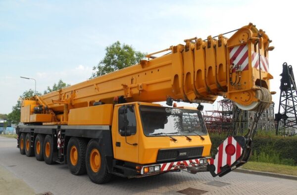 GROVE GMK6220L 2007 220 TON.