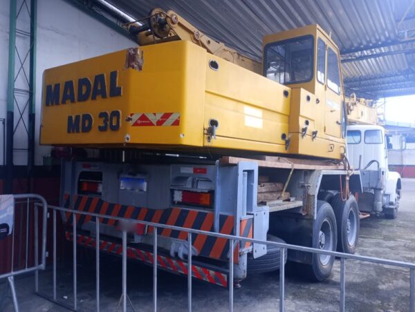 MADAL MD30 1997 30 TON. - VOLVO 320 1997