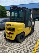 EMPILHADEIRA HELI 4 TON.