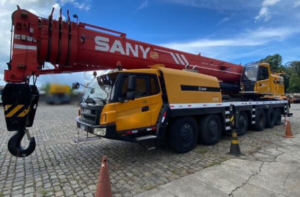 SANY STC1000 2013 100 TON.