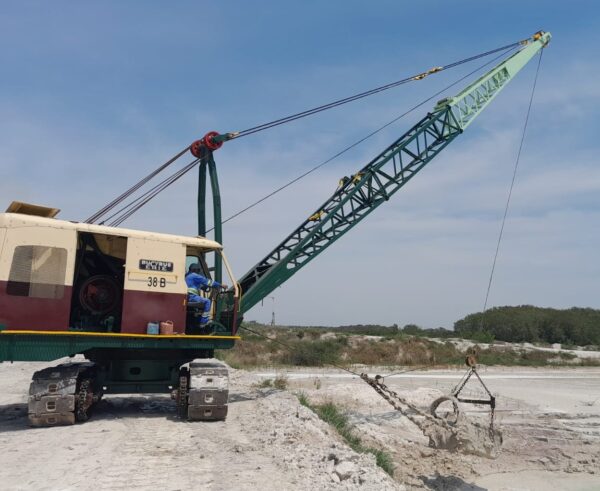 BUCYRUS ERIE 38-B 1975