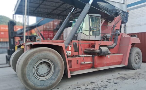 REACH STACKER KALMAR 2007