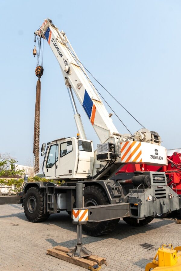 ZOOMLION RT55 2012 55 TON.