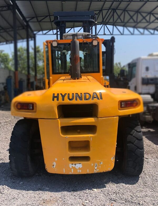 EMPILHADEIRA HYUNDAI 160D-7 2010 16 TON.