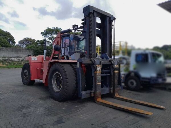 EMPILHADEIRA KALMAR DCF450-12 2012 45 TON.