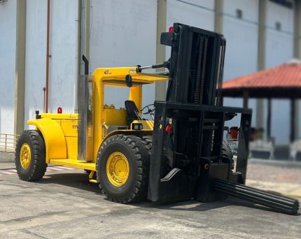 EMPILHADEIRA HYSTER CHALLENGER 520B 25 TON.