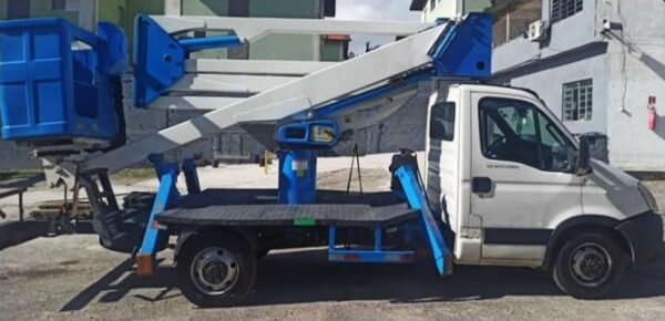 PLATAFORMA AÉREA SOCAGE DA320 2014 – IVECO DAILY 35S14 2012