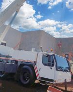 LIEBHERR LTM1220-5.1 2014 220 TON.