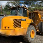 CAMINHÃO FORA DE ESTRADA VOLVO A25E 2011