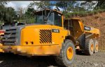 CAMINHÃO FORA DE ESTRADA VOLVO A25E 2011