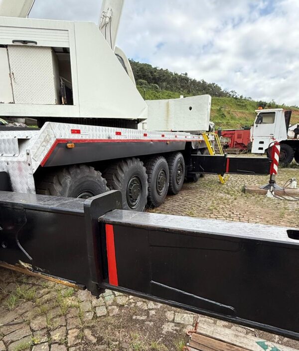 TEREX LT1130 2010 130 TON.