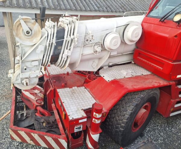 COMPACT TRUCK AG CT.3D 2000