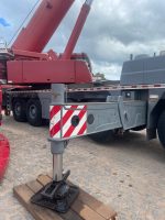 LIEBHERR LTM1220-5.2 2010 220 TON.