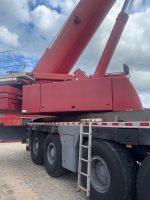 LIEBHERR LTM1220-5.2 2010 220 TON.