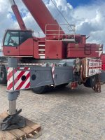 LIEBHERR LTM1220-5.2 2010 220 TON.