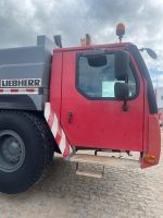 LIEBHERR LTM1220-5.2 2010 220 TON.