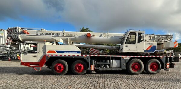 ZOOMLION ZMC75 2012 75 TON.