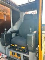 LIEBHERR LTM1220-5.2 2008 220 TON.