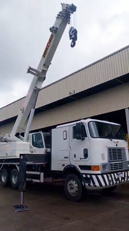 LUNA GT35/30BR 2023 30 TON. - INTERNATIONAL 9800 6X4 2002