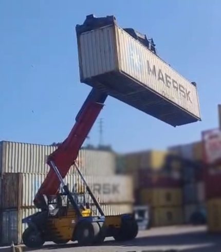 REACH STACKER SANY SRC45 2013 45 TON.
