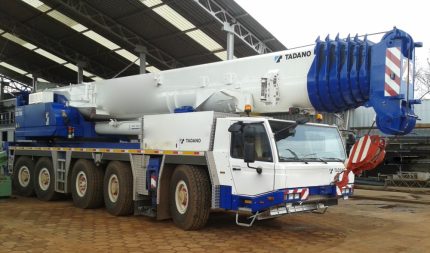 TADANO FAUN ATF220G-5 2012 220 TON.