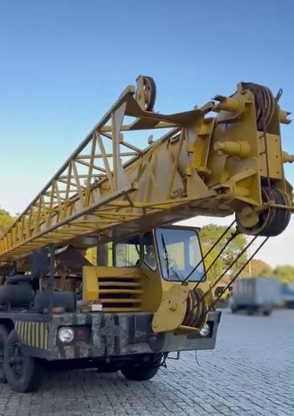 GROVE TMS475 1973 45 TON.