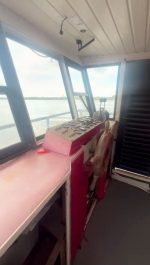BARCO DE APOIO PORTUÁRIO 17 X 4,5 X 2,20 M 50 TON. 560 HP