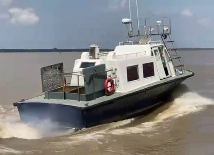 LANCHA DE APOIO PORTUÁRIO 500 HP - FIBRA