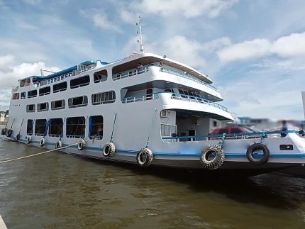 BARCO DE PASSEIO E CARGA 2021 – 686 PASSAGEIROS 400 TON. DE CARGA