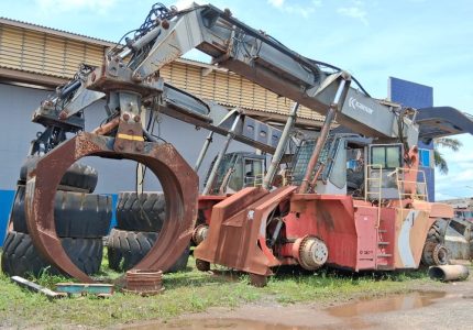 REACH STACKER KALMAR RTD1623 2000 40 TON.