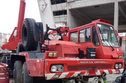 TADANO TG500E 1995 E 1996 50TON.